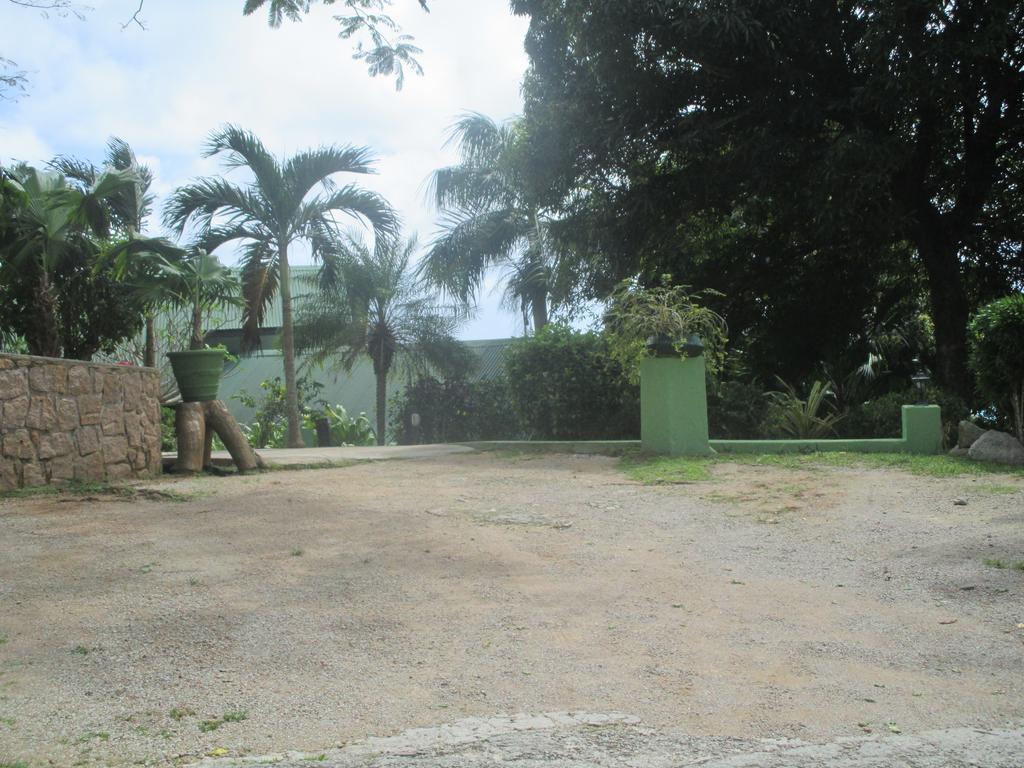 Pensión Mango 2*